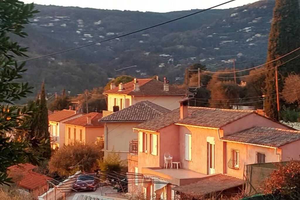 De 1 A 6 Avec Terrasse Solarium, Vue Panoramique Et Parking Gratuit Grasse