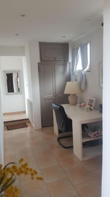 Apartment De 1 A 6 Avec Terrasse Solarium, Vue Panoramique Et Parking Gratuit *