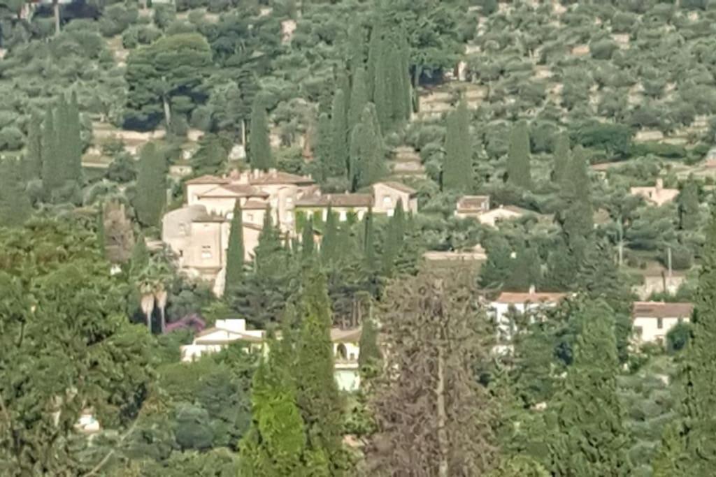Apartment De 1 A 6 Avec Terrasse Solarium, Vue Panoramique Et Parking Gratuit Grasse